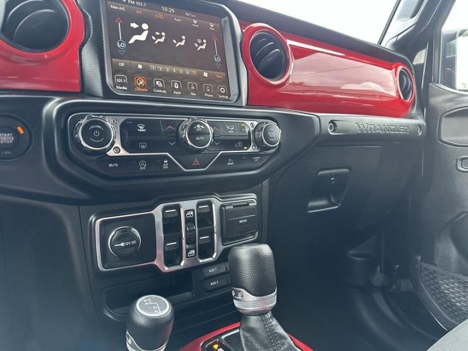 Used 2023 Jeep Wrangler Willys image 24