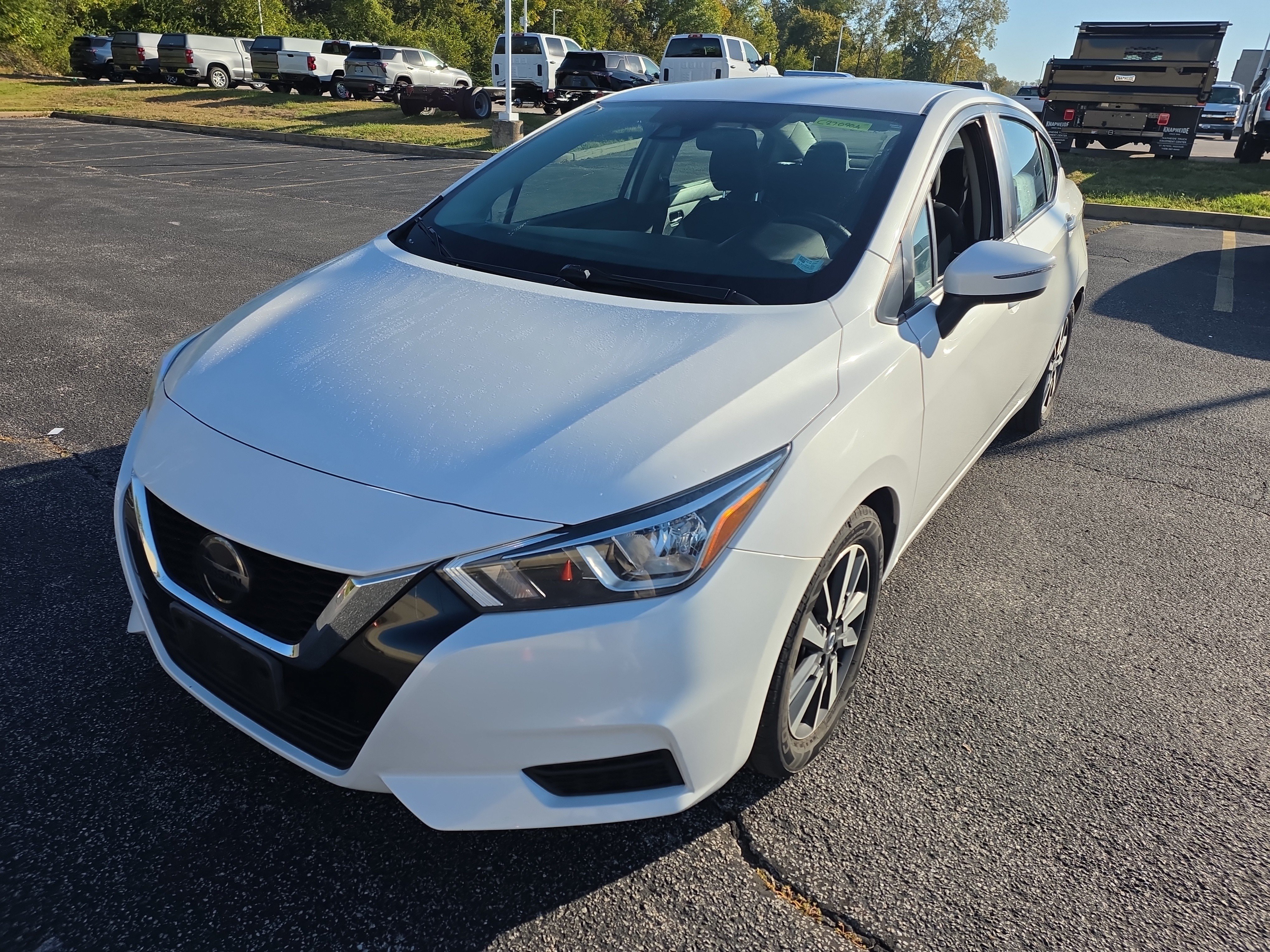 Used 2021 Nissan Versa SV FWD image 8