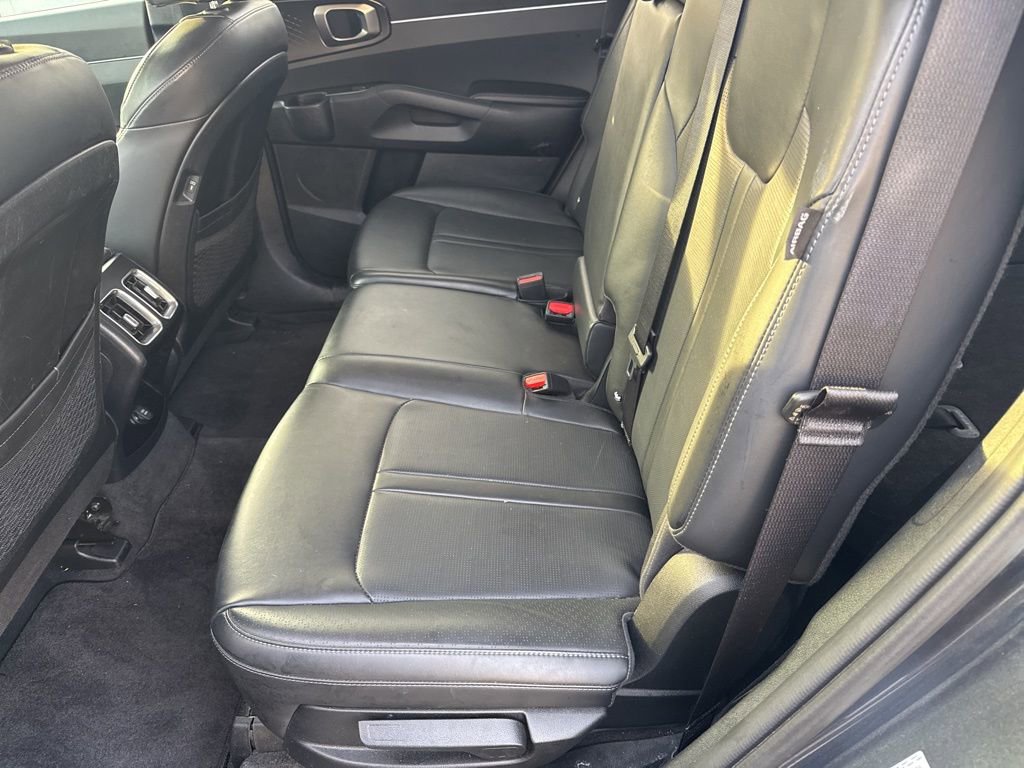 Used 2024 Kia Sorento S image 20