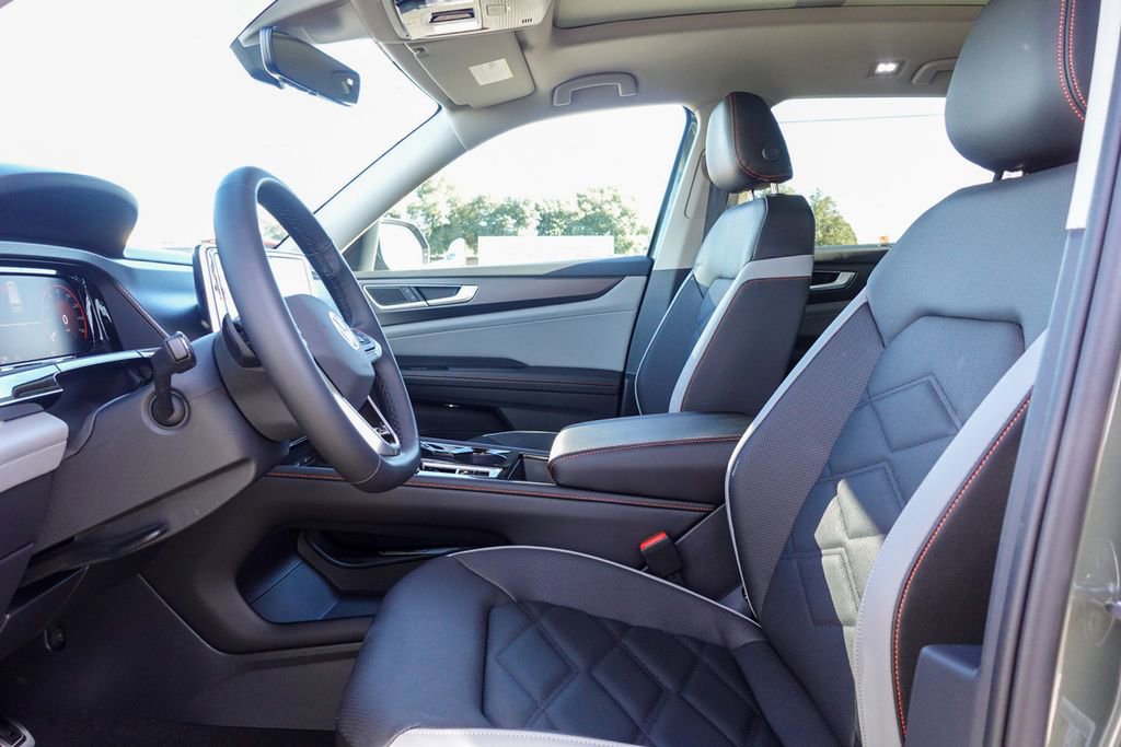 New 2026 Volkswagen Atlas Peak Edition image 14