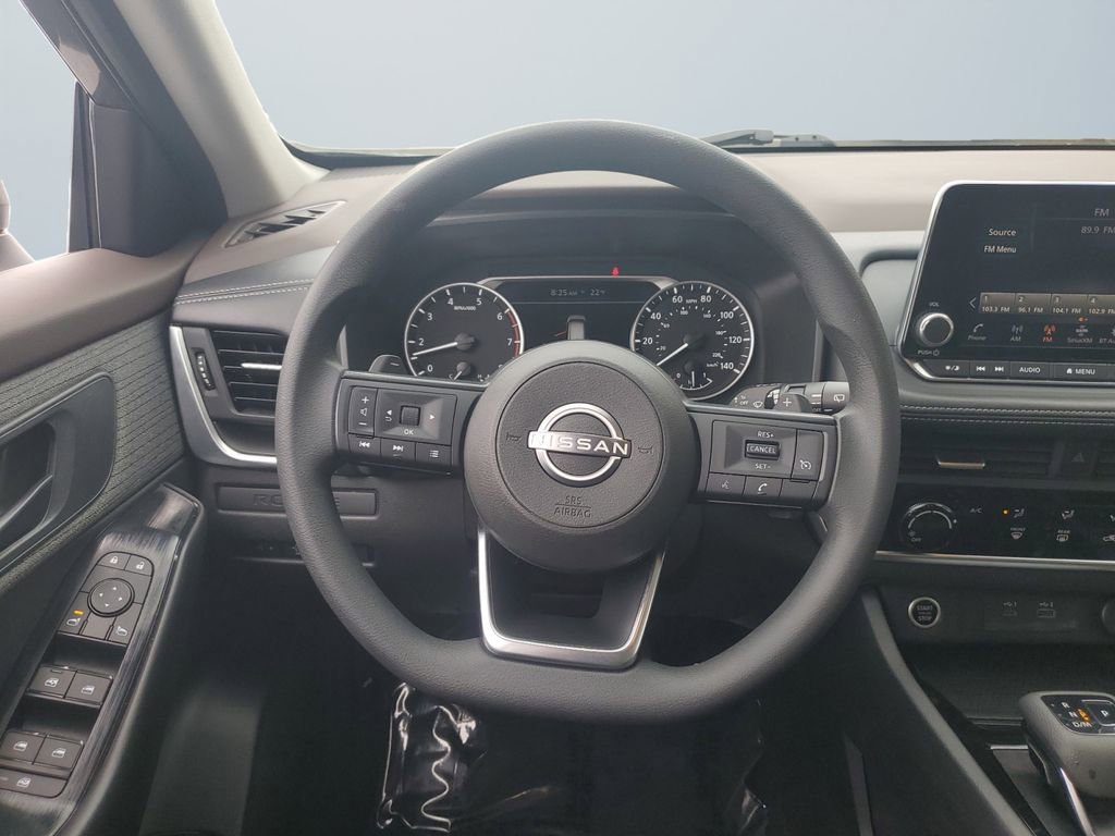 Used 2023 Nissan Rogue S image 12