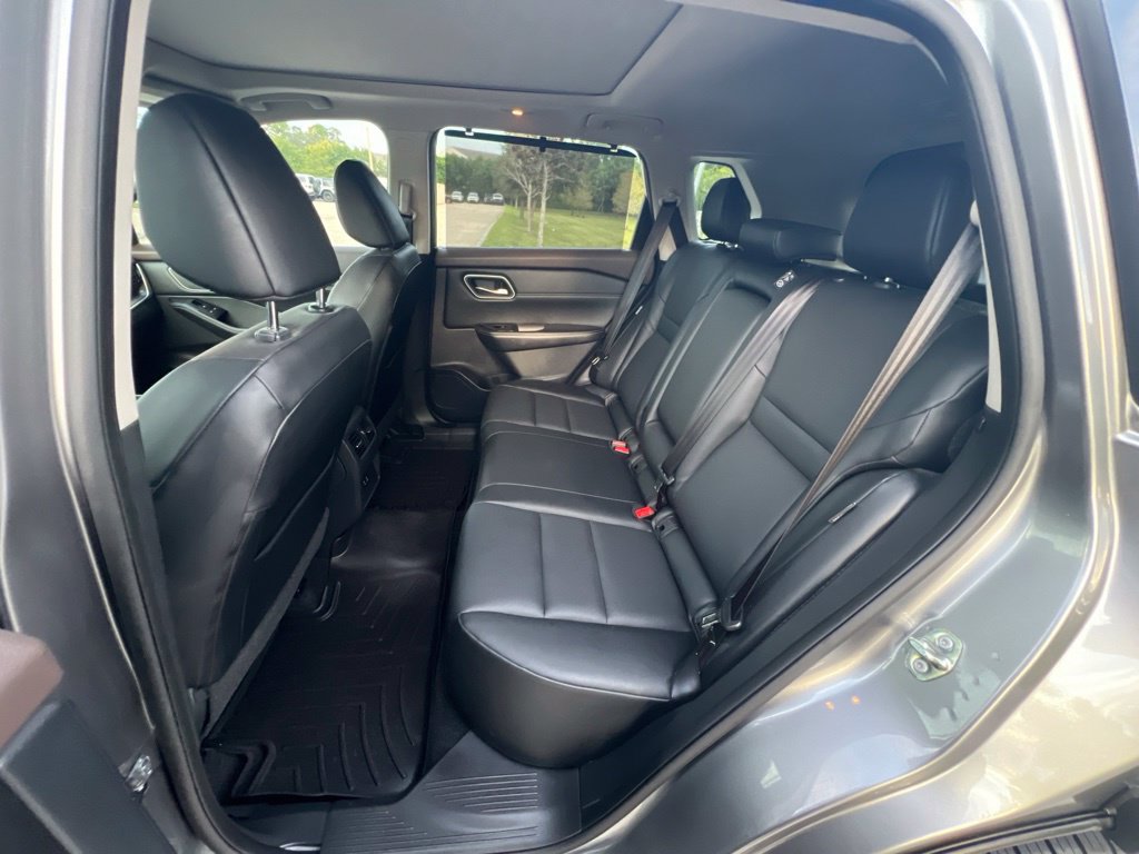 Used 2021 Nissan Rogue SV w/ Premium Package FWD image 22