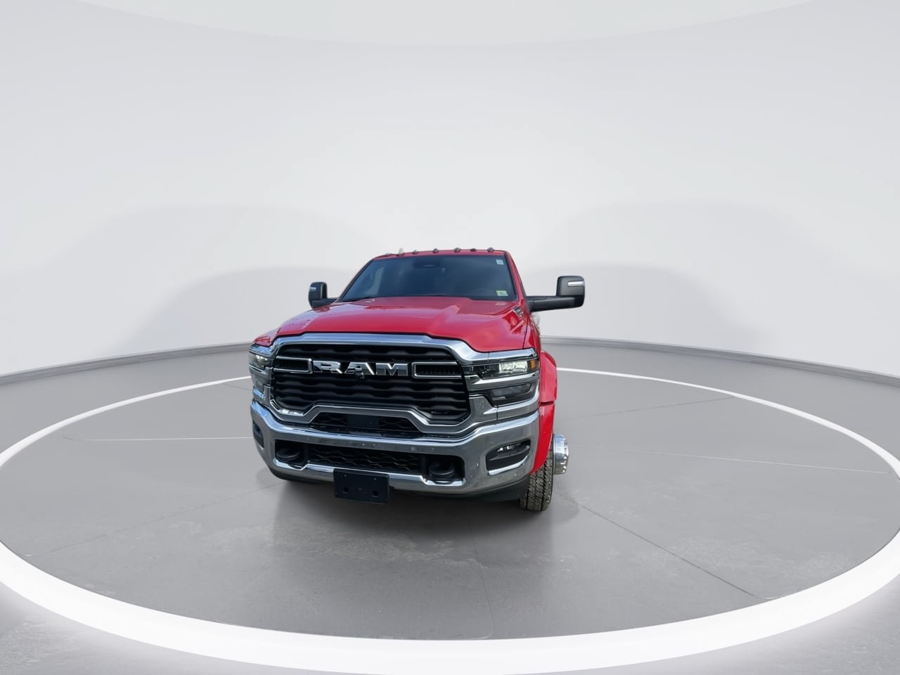 New 2026 RAM 5500 4x4 Regular Cab image 7