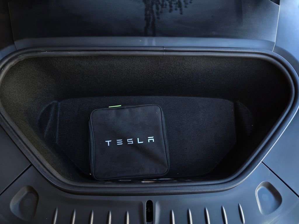 Used 2022 Tesla Model S image 33