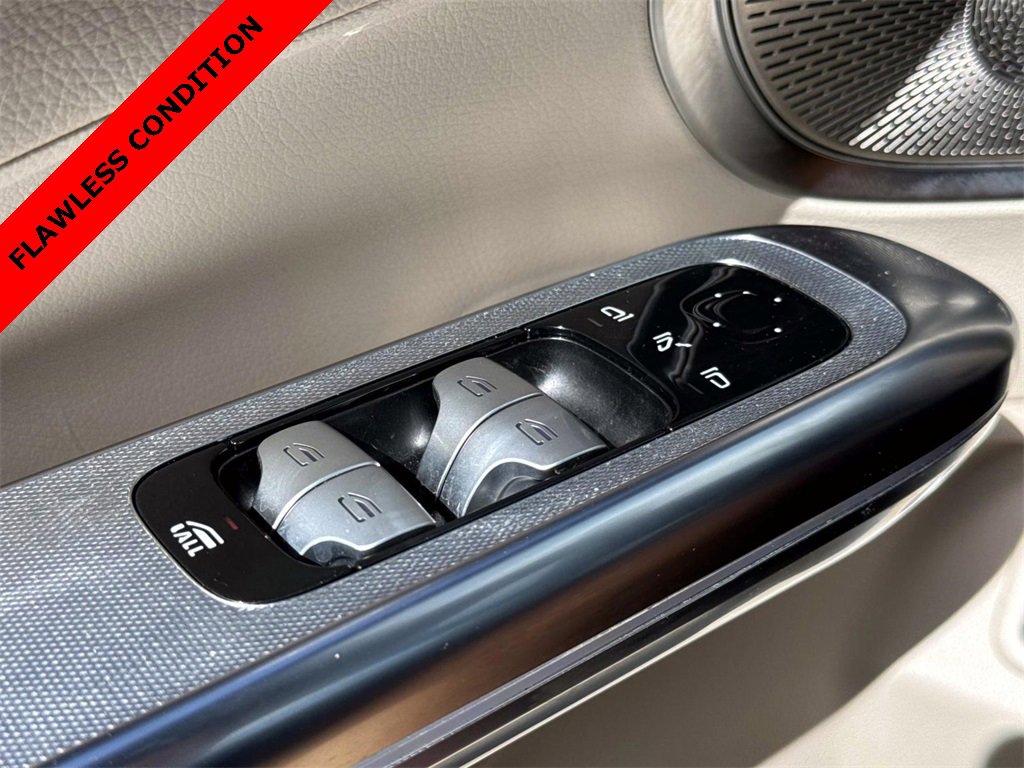 Used 2024 Mercedes-Benz CLE 300 4MATIC Cabriolet image 16