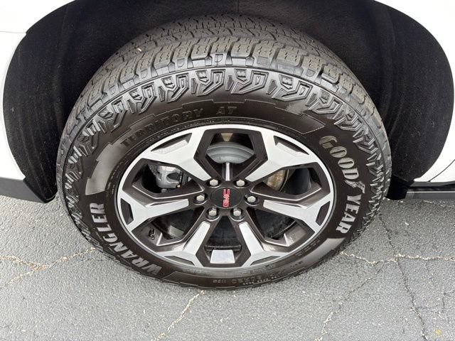 Used 2026 GMC Yukon AT4 Ultimate w/ LPO, Floor Liner Package AWD/4WD image 8