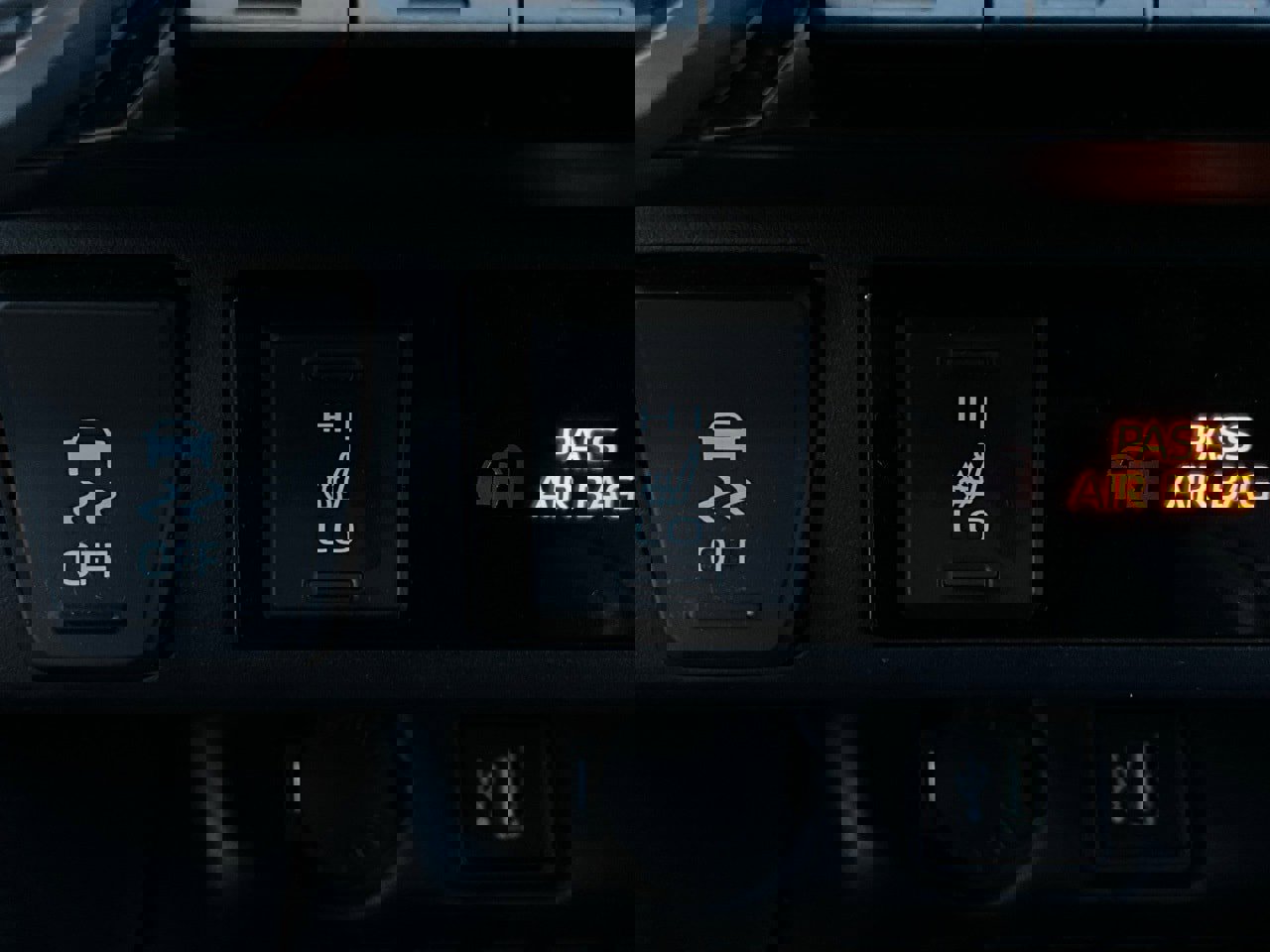 Used 2025 Toyota RAV4 XLE image 28