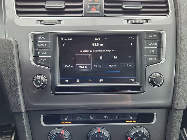 Used 2017 Volkswagen Golf Alltrack S image 38