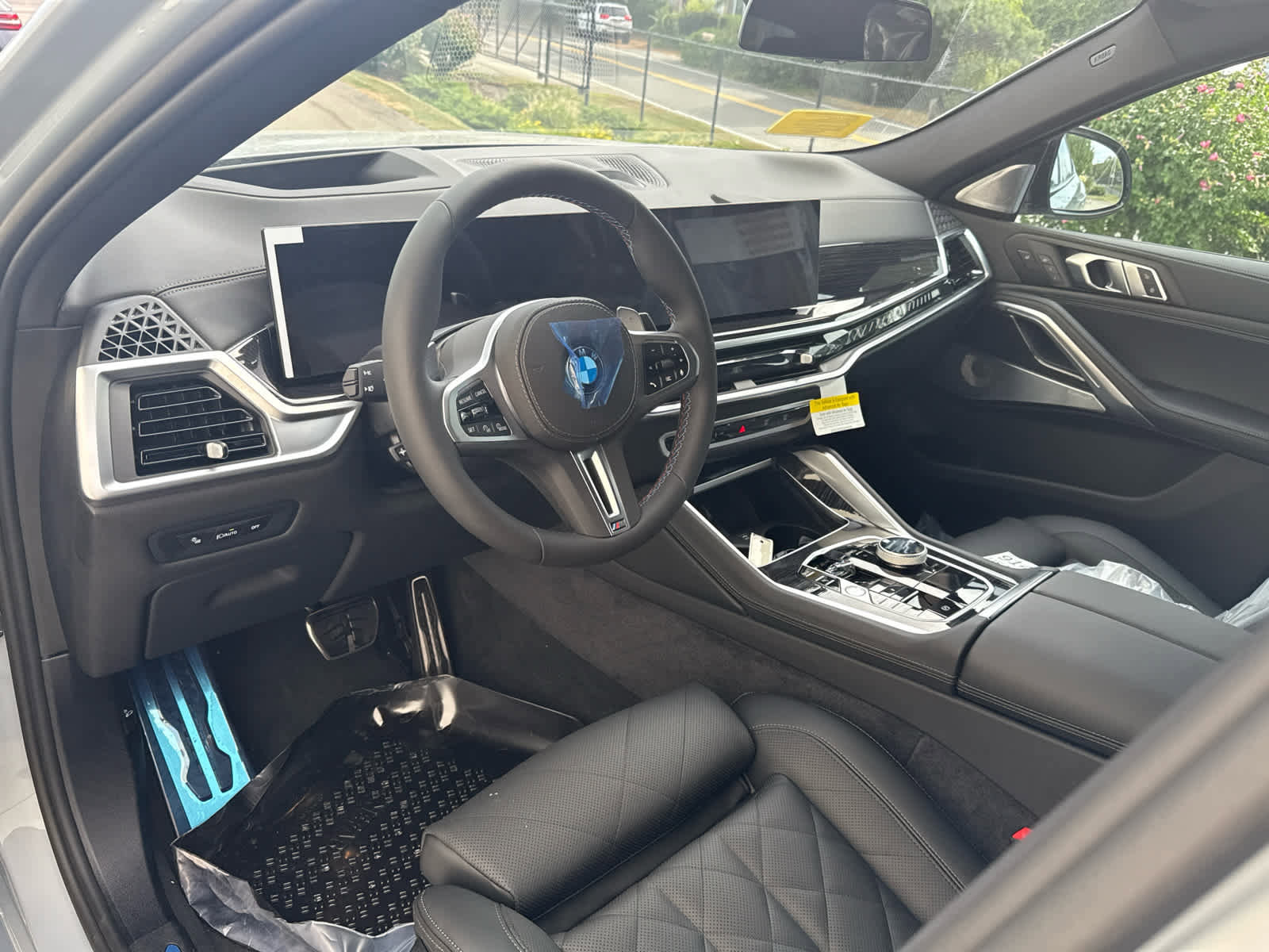 New 2026 BMW X6 M60i image 17