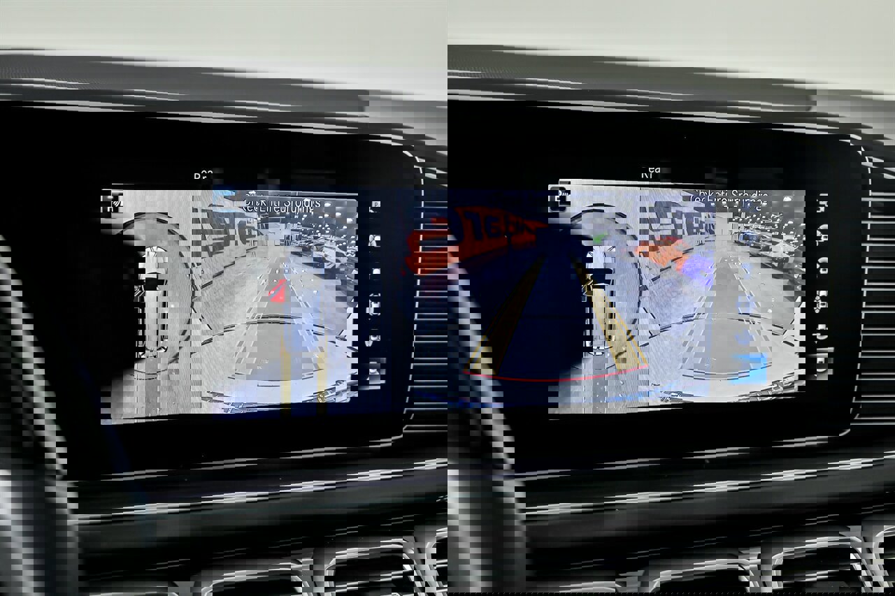 Used 2023 Mercedes-Benz Maybach GLS 600 4MATIC image 37