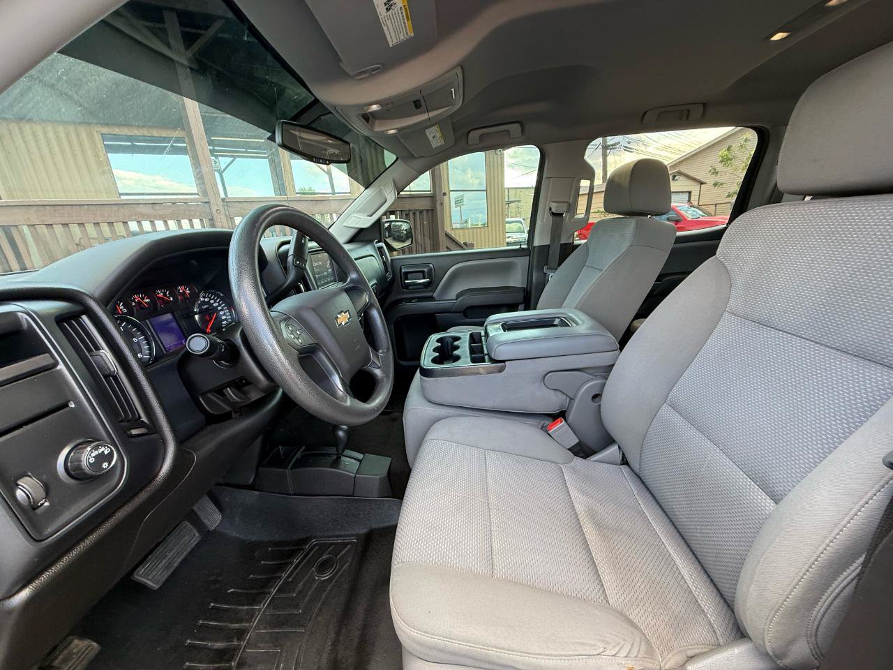 Used 2018 Chevrolet Silverado 1500 Custom w/ Custom Value Package AWD/4WD image 17