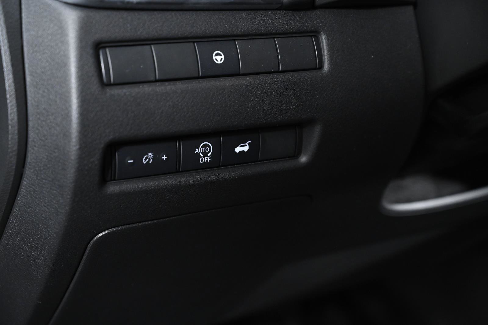 Used 2024 Nissan Rogue Platinum image 24