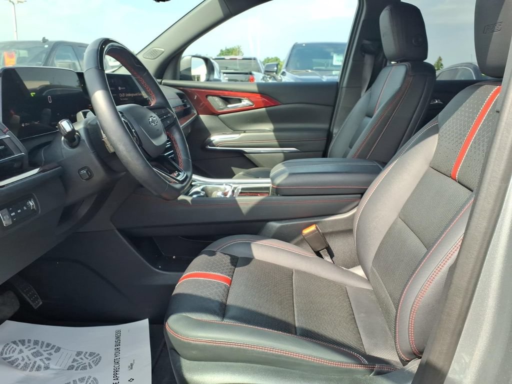 Used 2024 Chevrolet Traverse RS w/ LPO, Floor Liner Package AWD/4WD image 13
