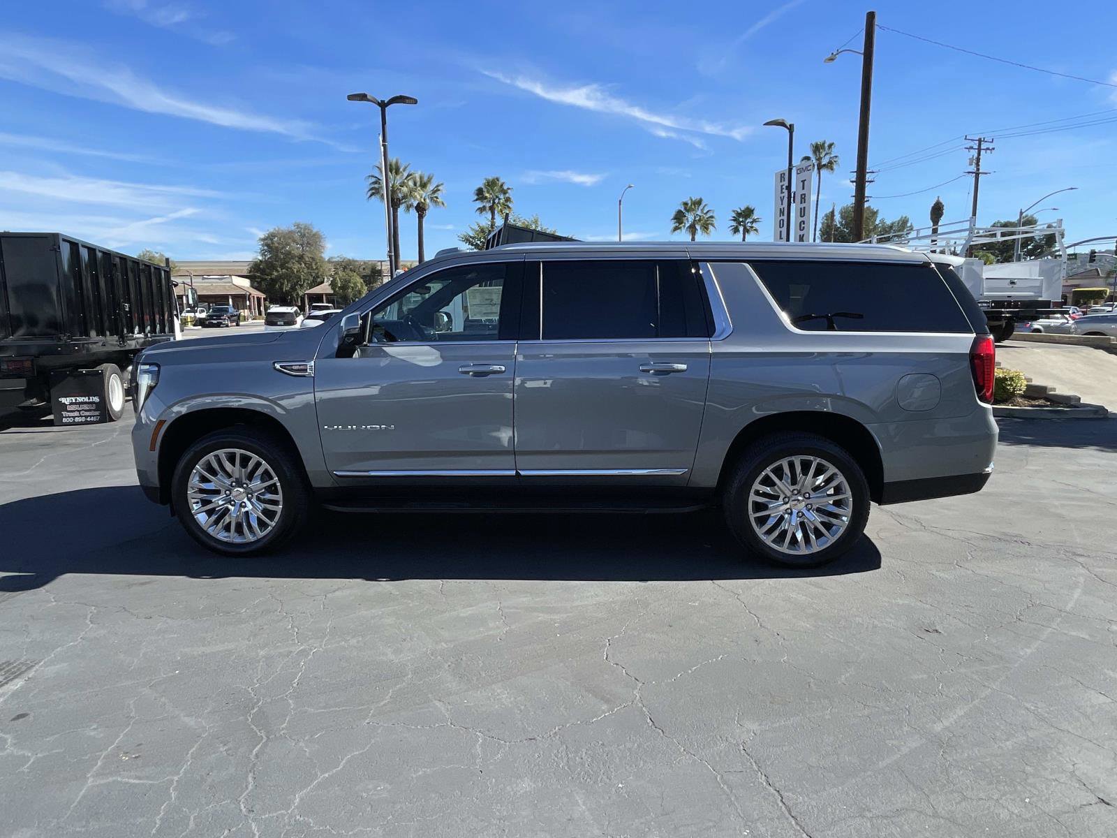 New 2026 GMC Yukon XL Elevation w/ Elevation Premium Package image 8