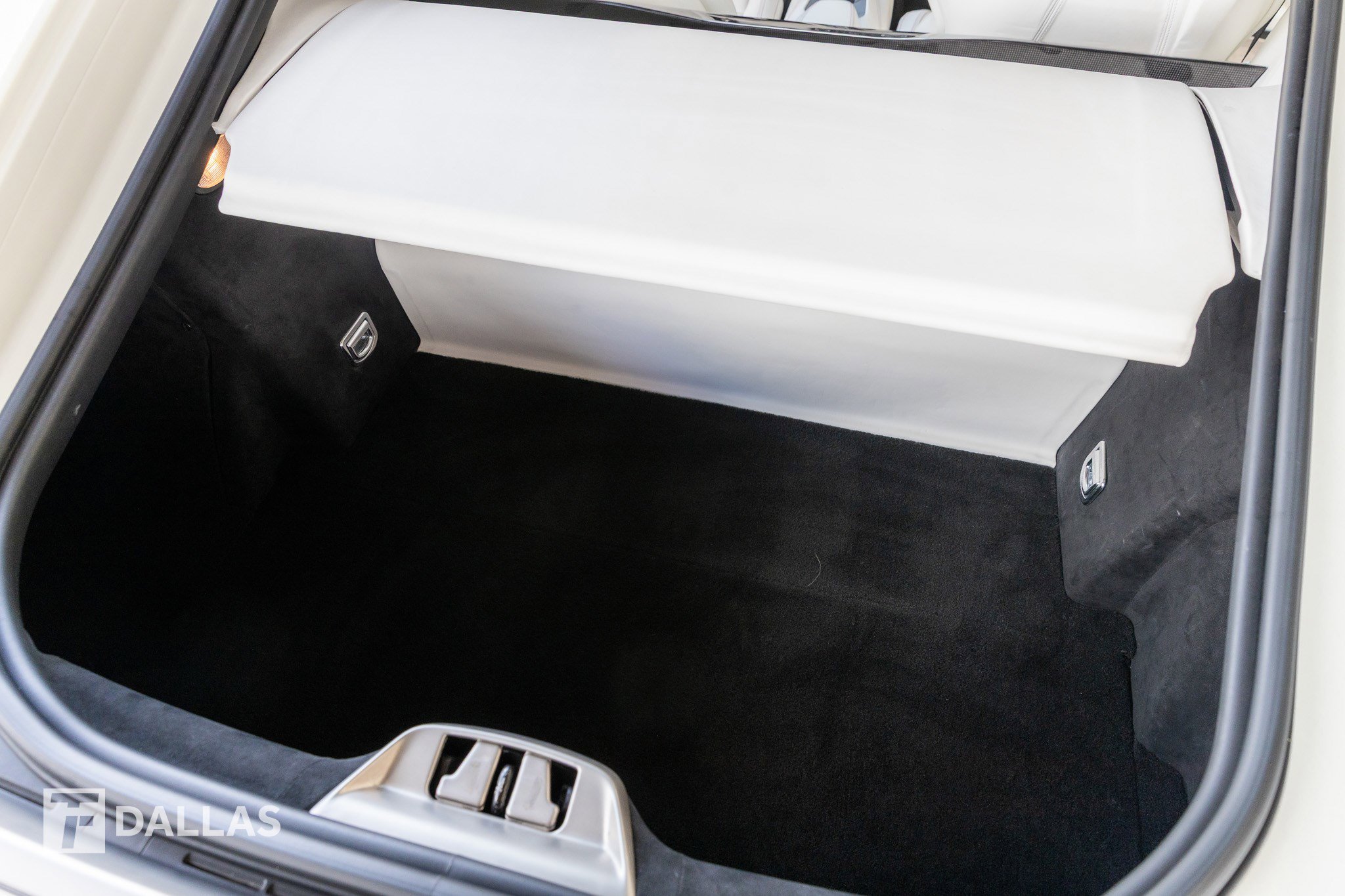 Used 2014 Ferrari F12 Berlinetta image 37