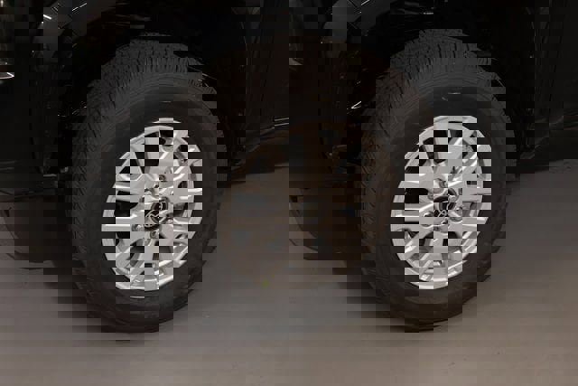 New 2025 Toyota Tacoma SR5 image 5