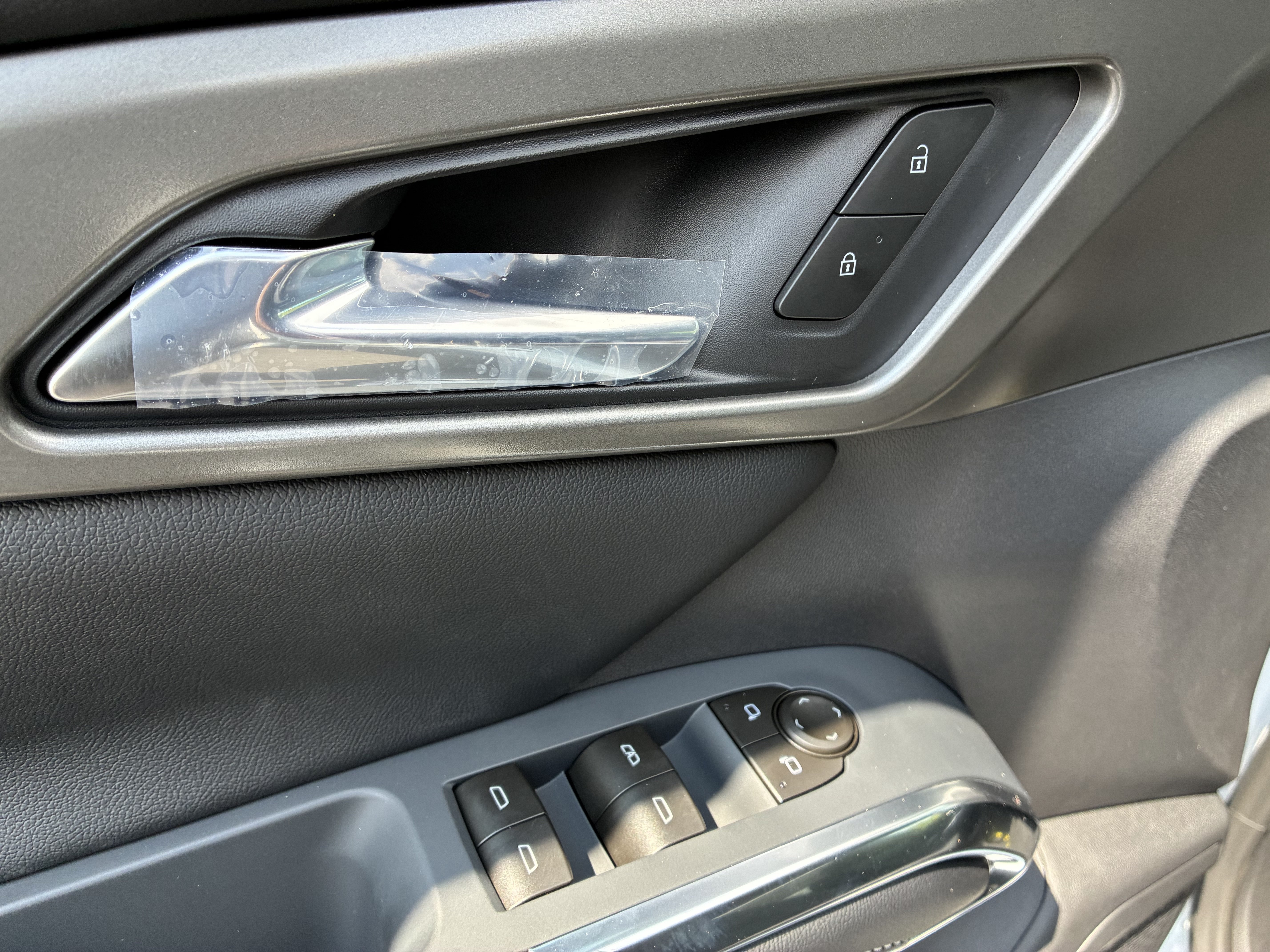 New 2027 Chevrolet Traverse LT w/ Driver Confidence Package FWD image 25