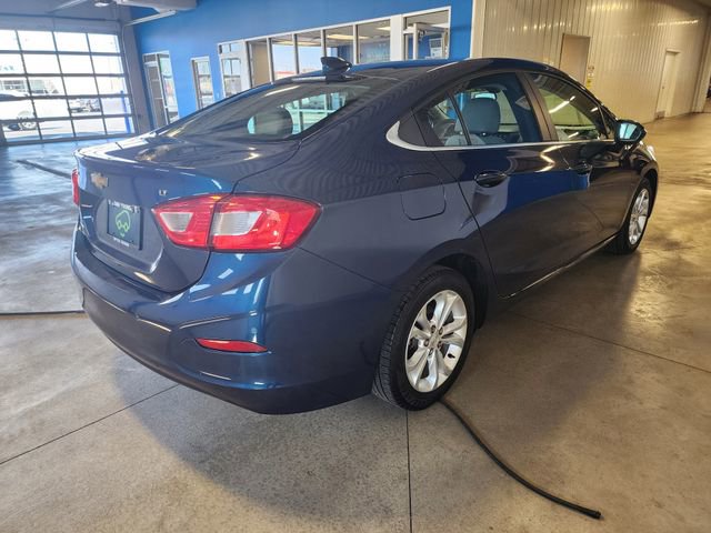 Certified 2019 Chevrolet Cruze LT w/ Sun And Sound Package image 4