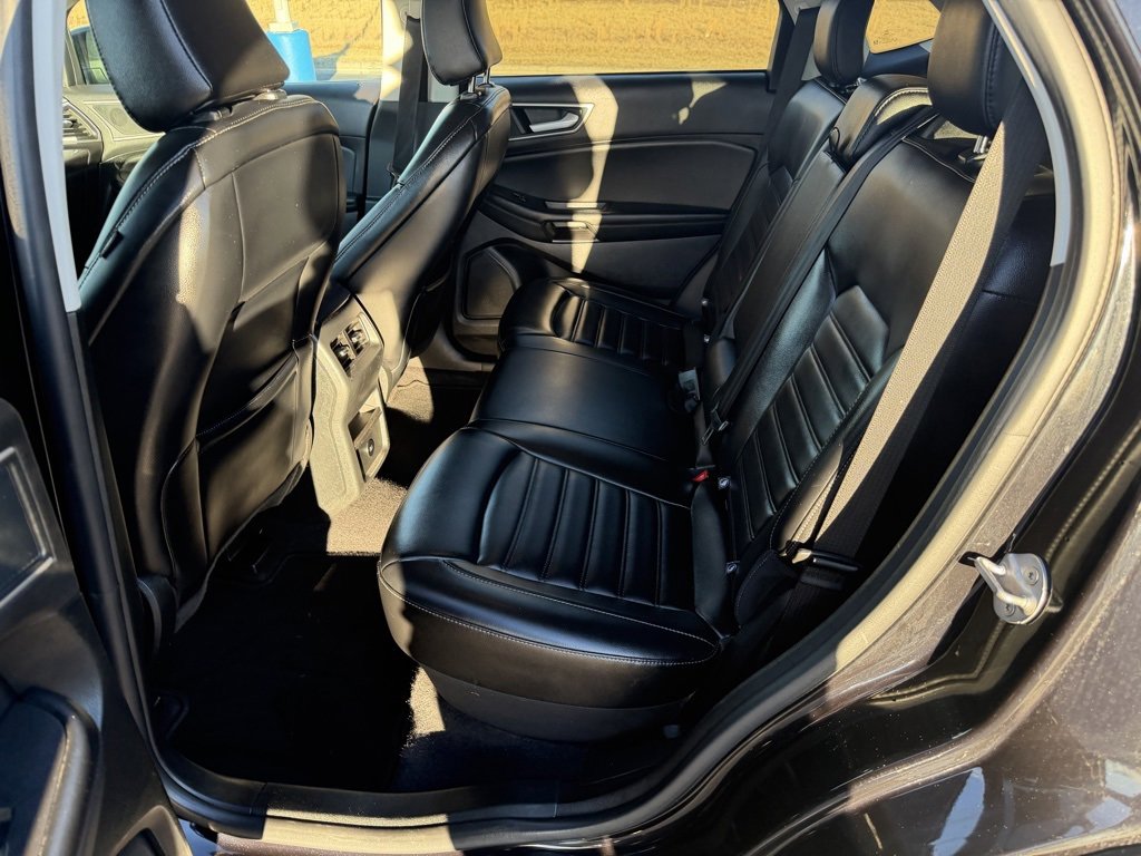 Used 2023 Ford Edge SEL image 19