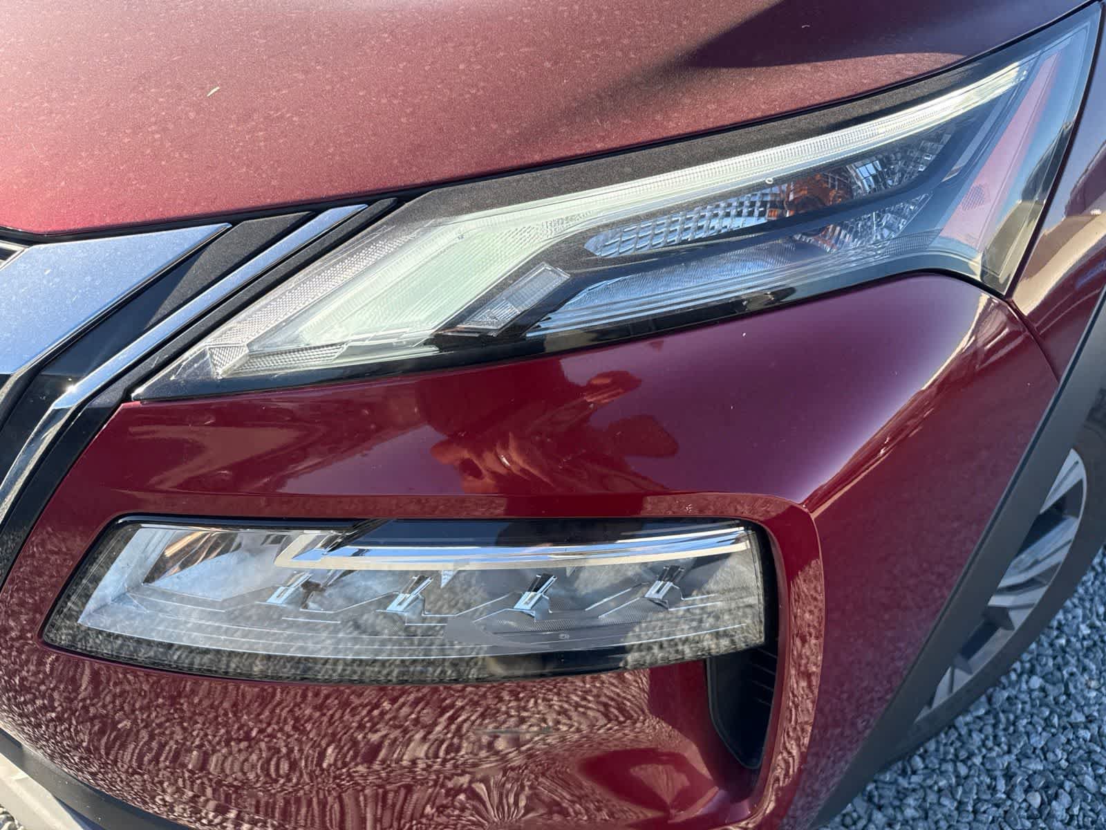 Used 2023 Nissan Rogue SV FWD image 9