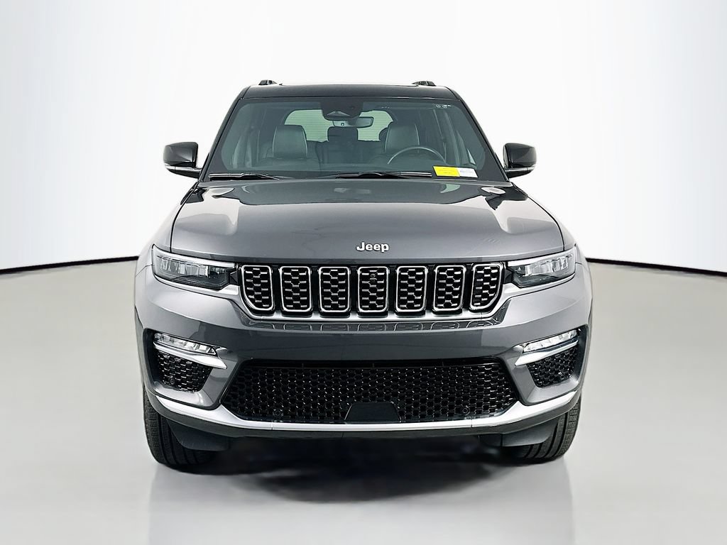 Used 2025 Jeep Grand Cherokee Summit AWD/4WD image 2