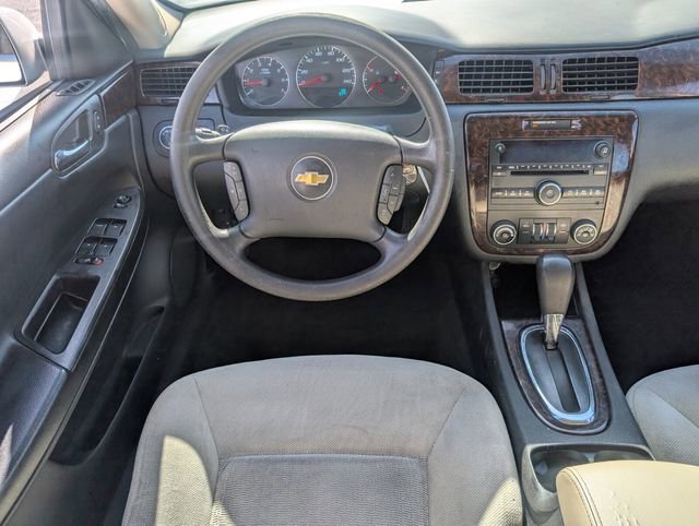 Used 2016 Chevrolet Impala LT FWD image 12
