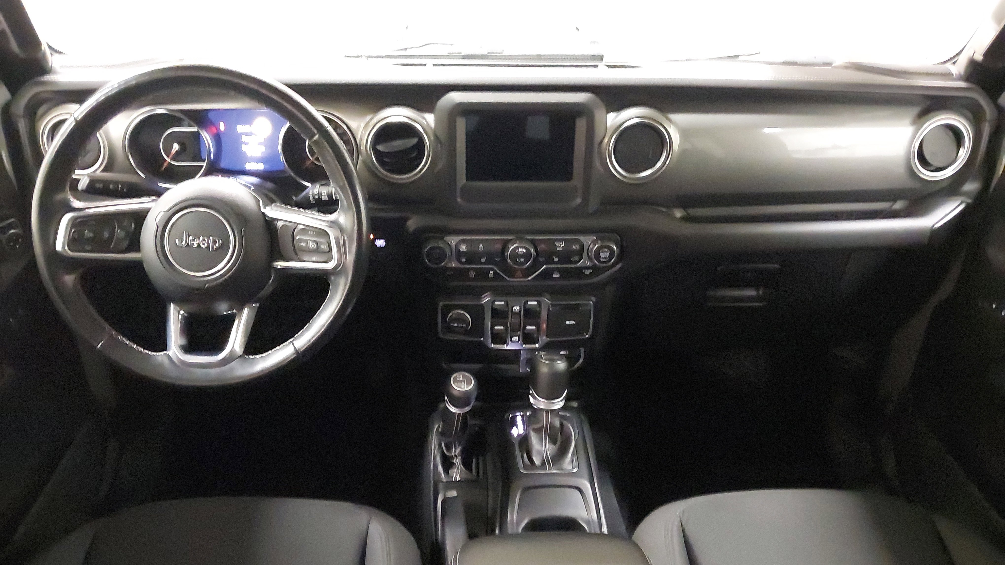 Used 2021 Jeep Wrangler Unlimited Sahara w/ Cold Weather Group image 26