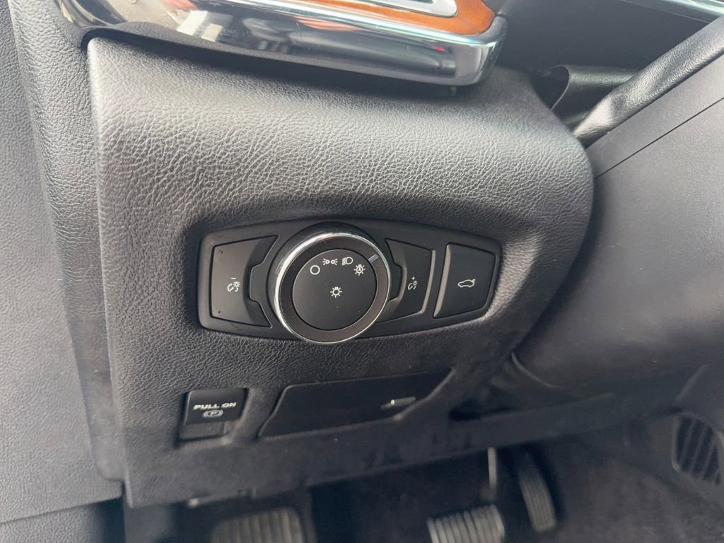 Used 2018 Lincoln Continental Reserve image 12