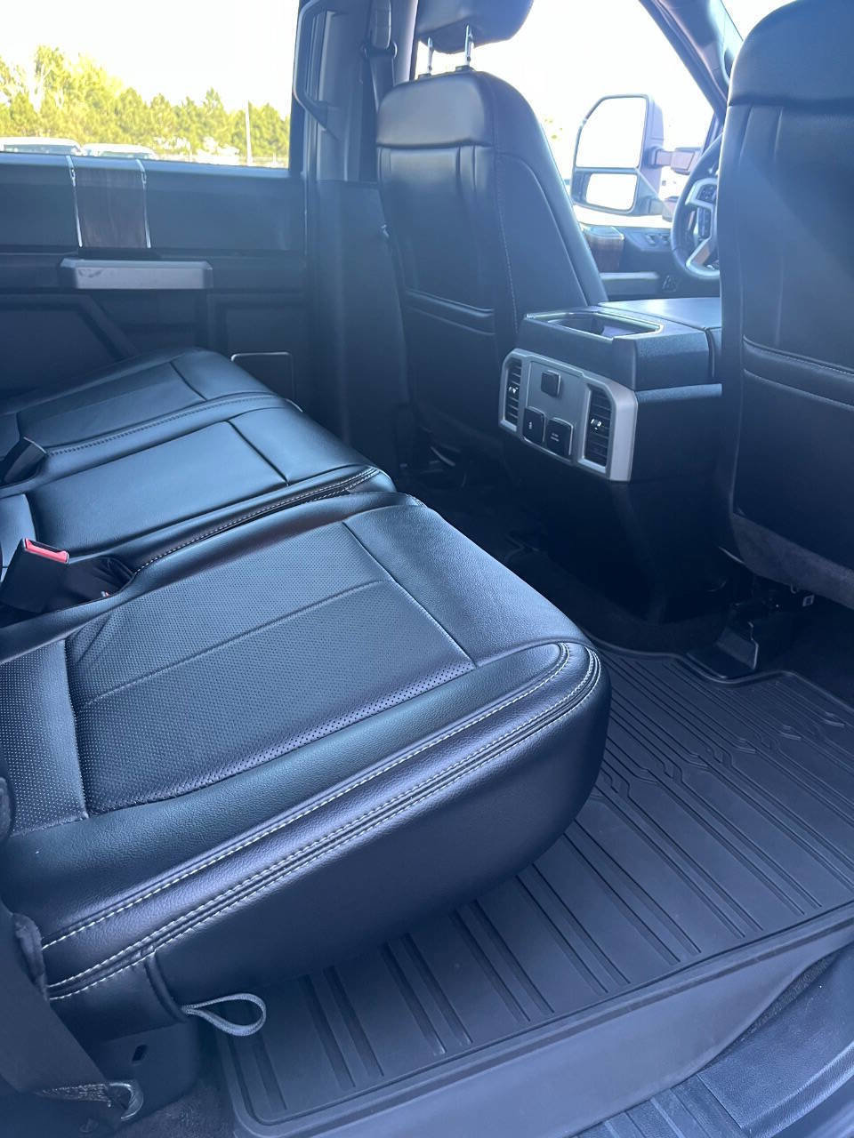 Used 2019 Ford F150 Lariat image 13