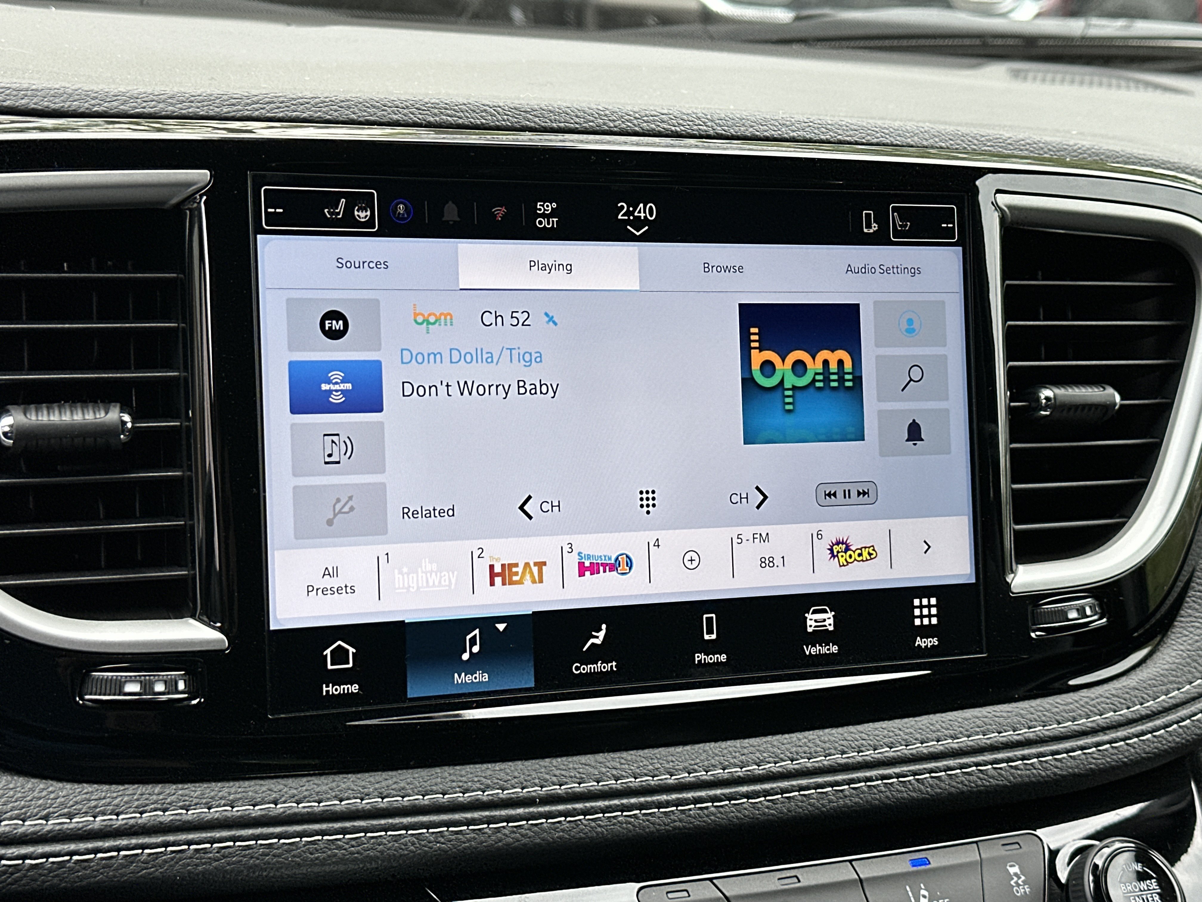 New 2027 Chrysler Pacifica Select FWD image 5