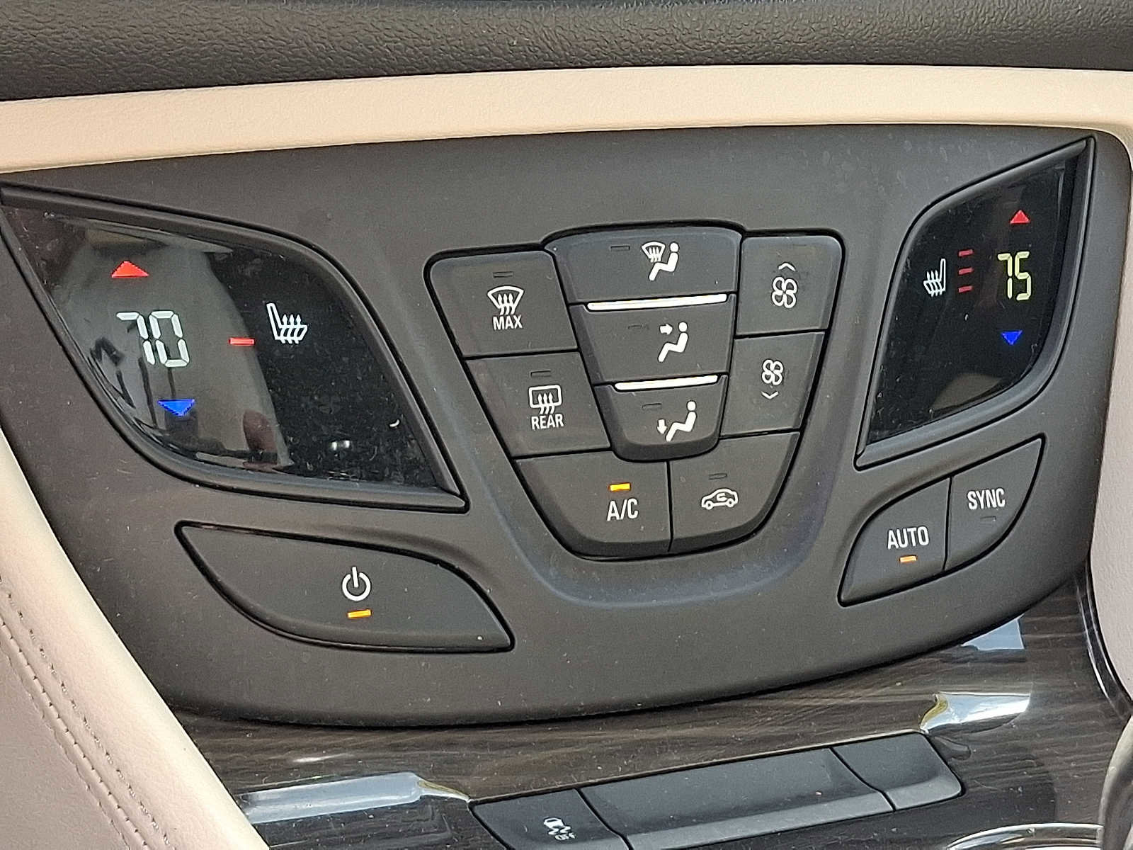 Used 2019 Buick Envision Preferred image 16