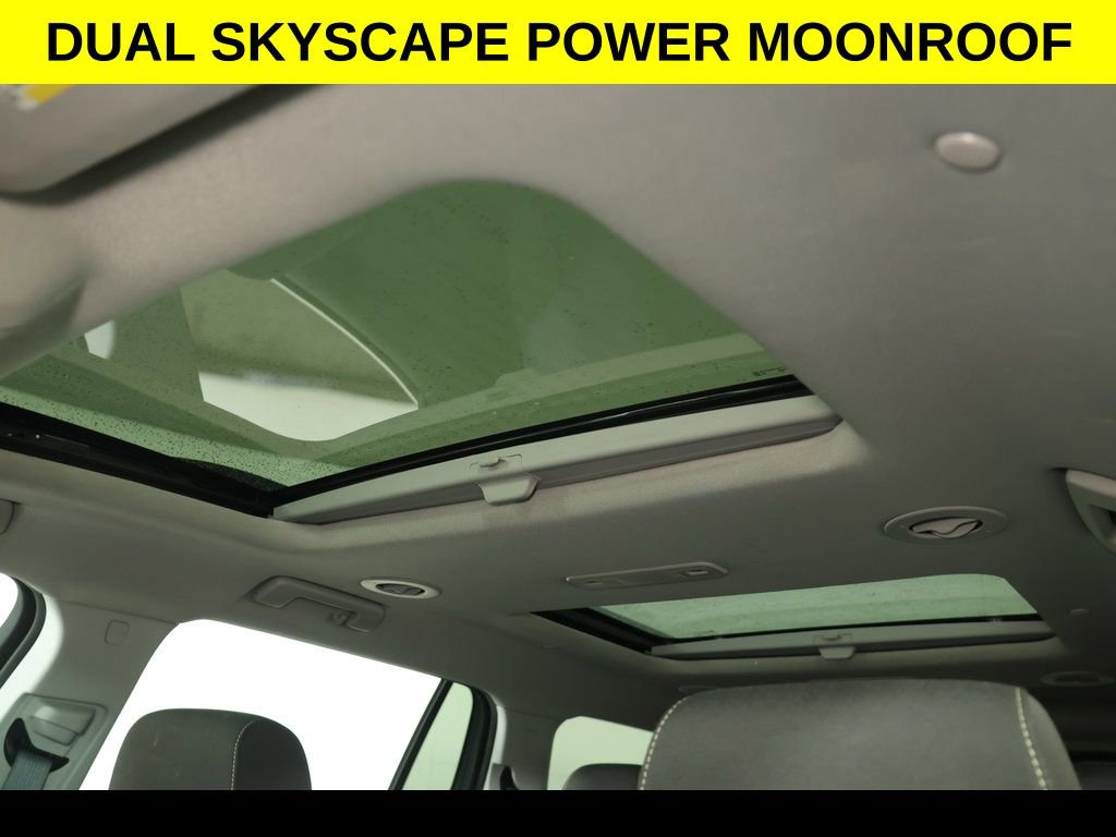 Used 2023 GMC Acadia SLE w/ Driver Convenience Package image 3