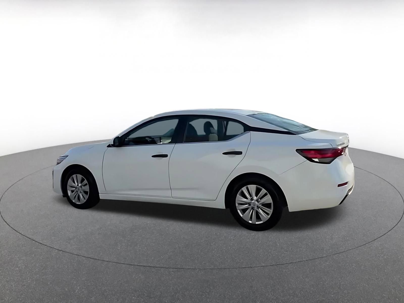 Used 2025 Nissan Sentra S FWD image 8