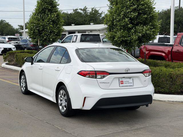 Certified 2025 Toyota Corolla LE FWD image 5