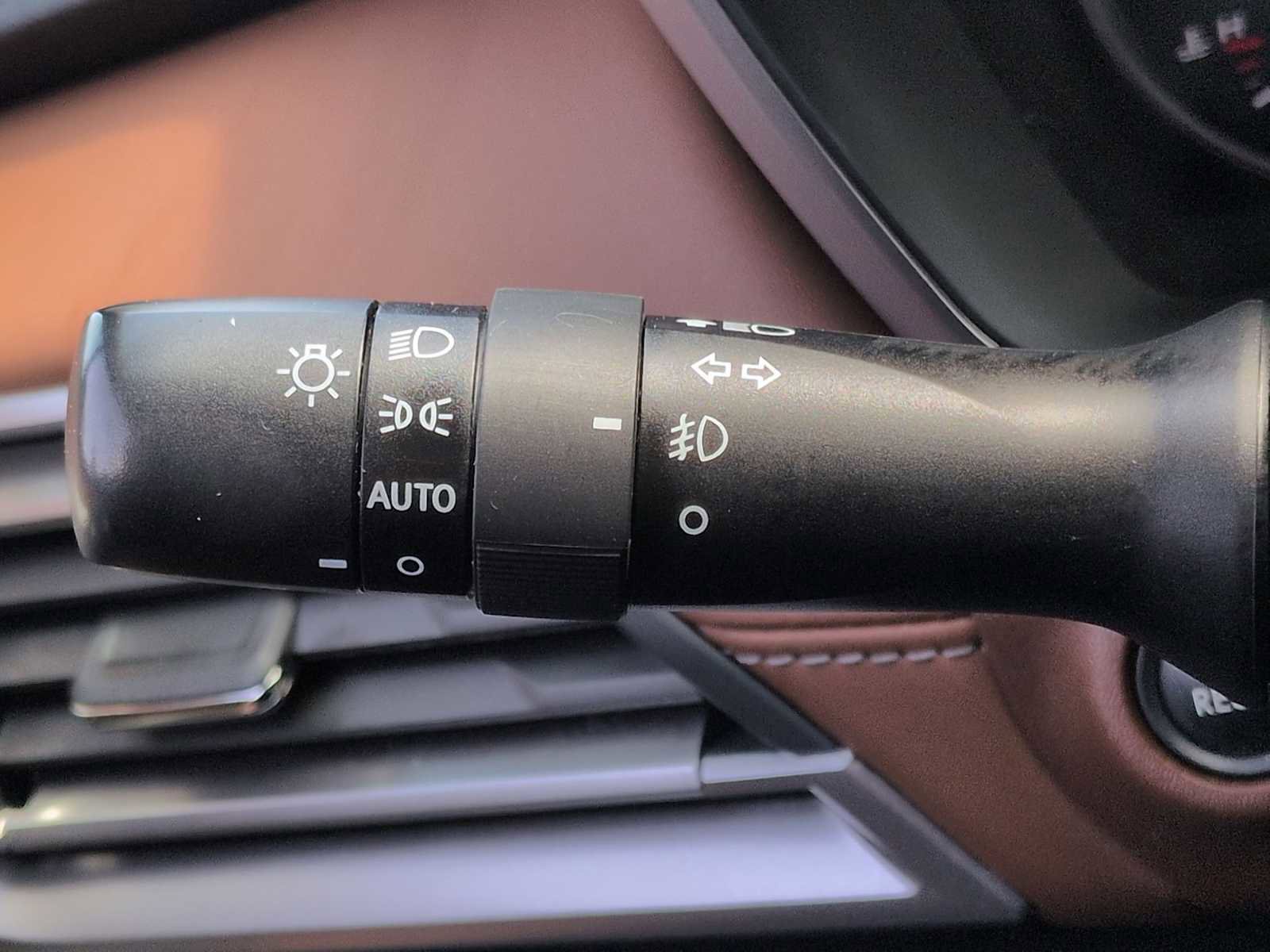 Used 2023 Subaru Outback Touring XT AWD/4WD image 28