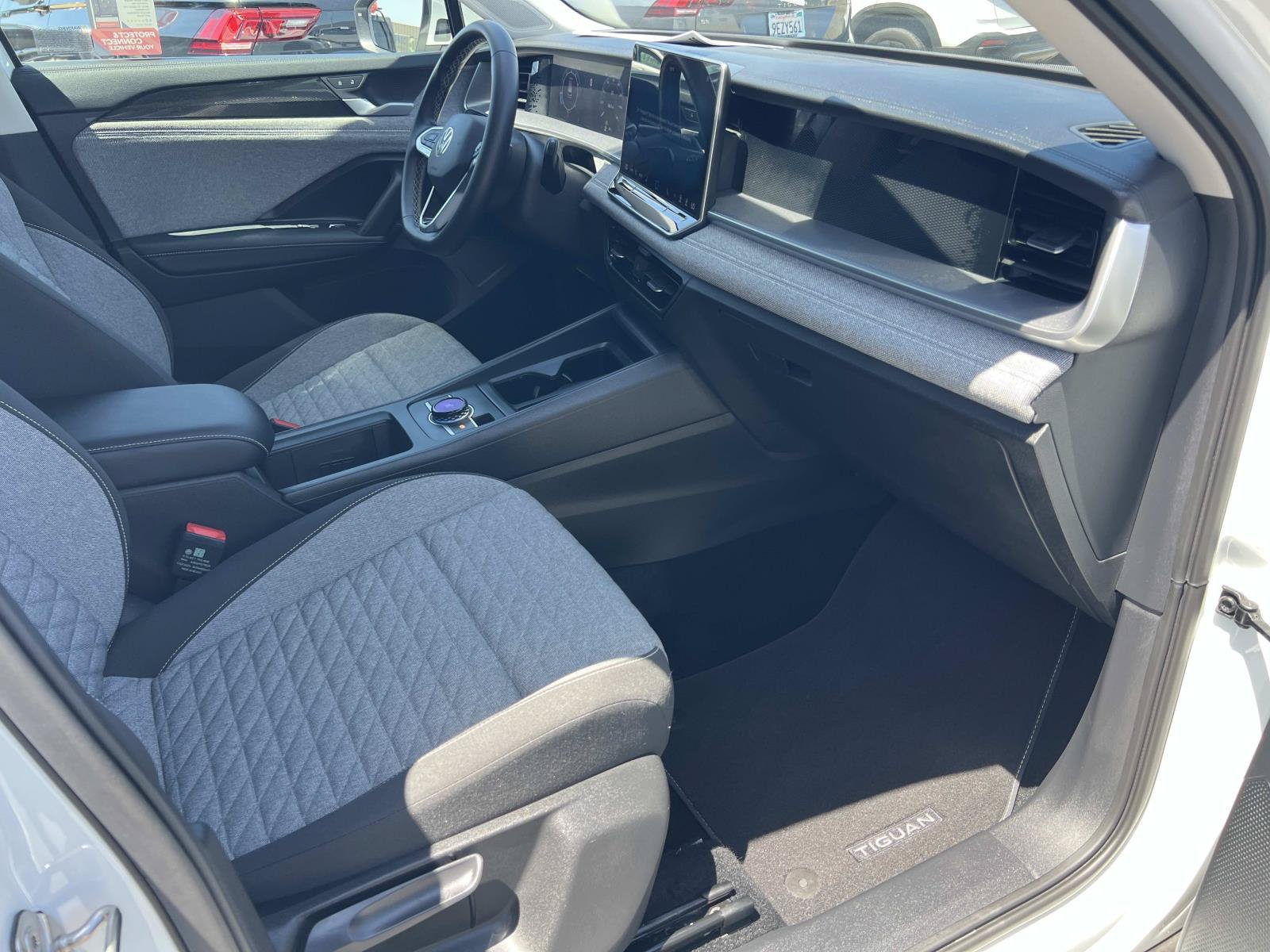 Certified 2025 Volkswagen Tiguan S FWD image 29
