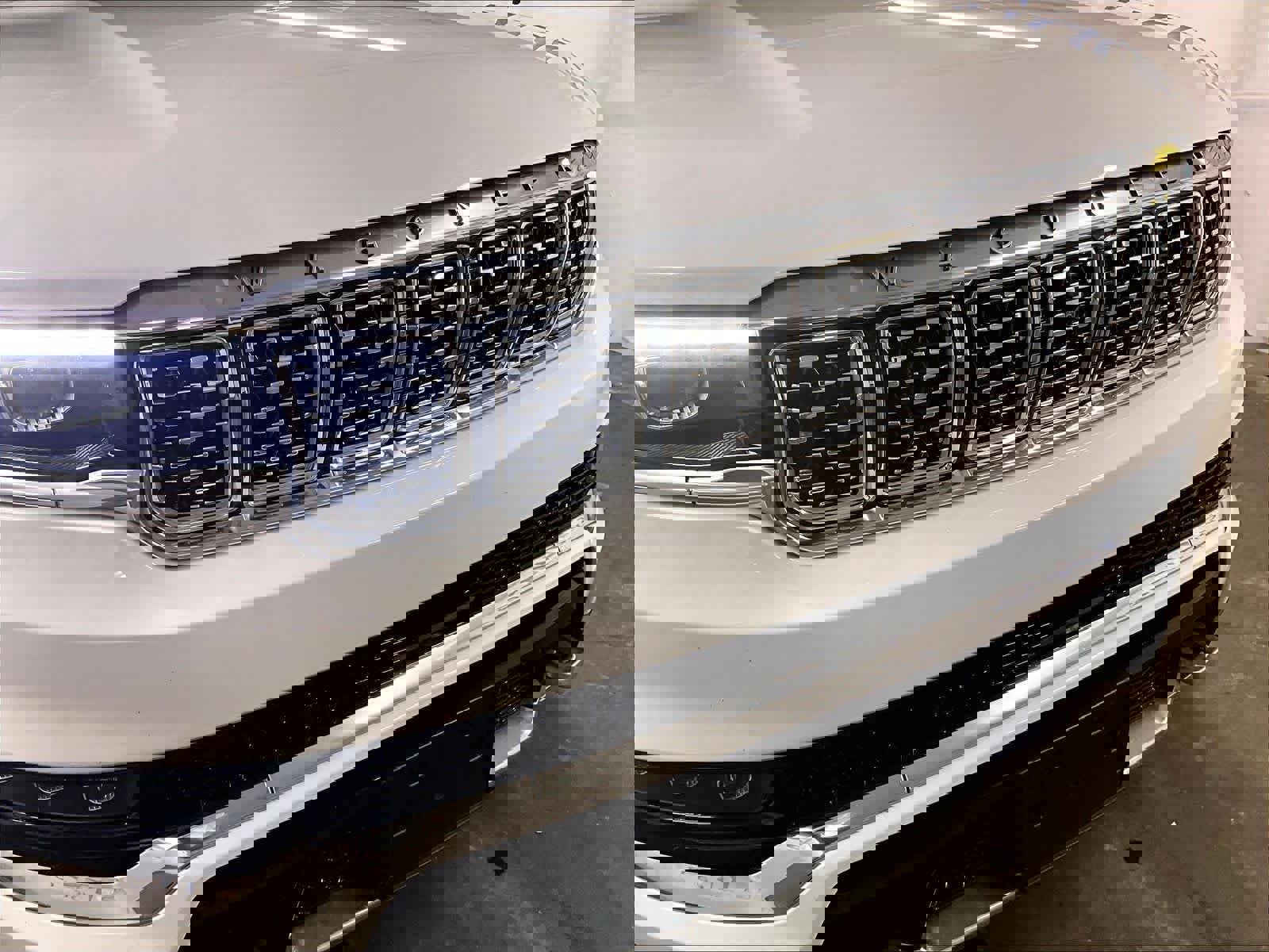 Used 2023 Jeep Grand Wagoneer L Series III w/ Rear Seat Video Group 1 image 32