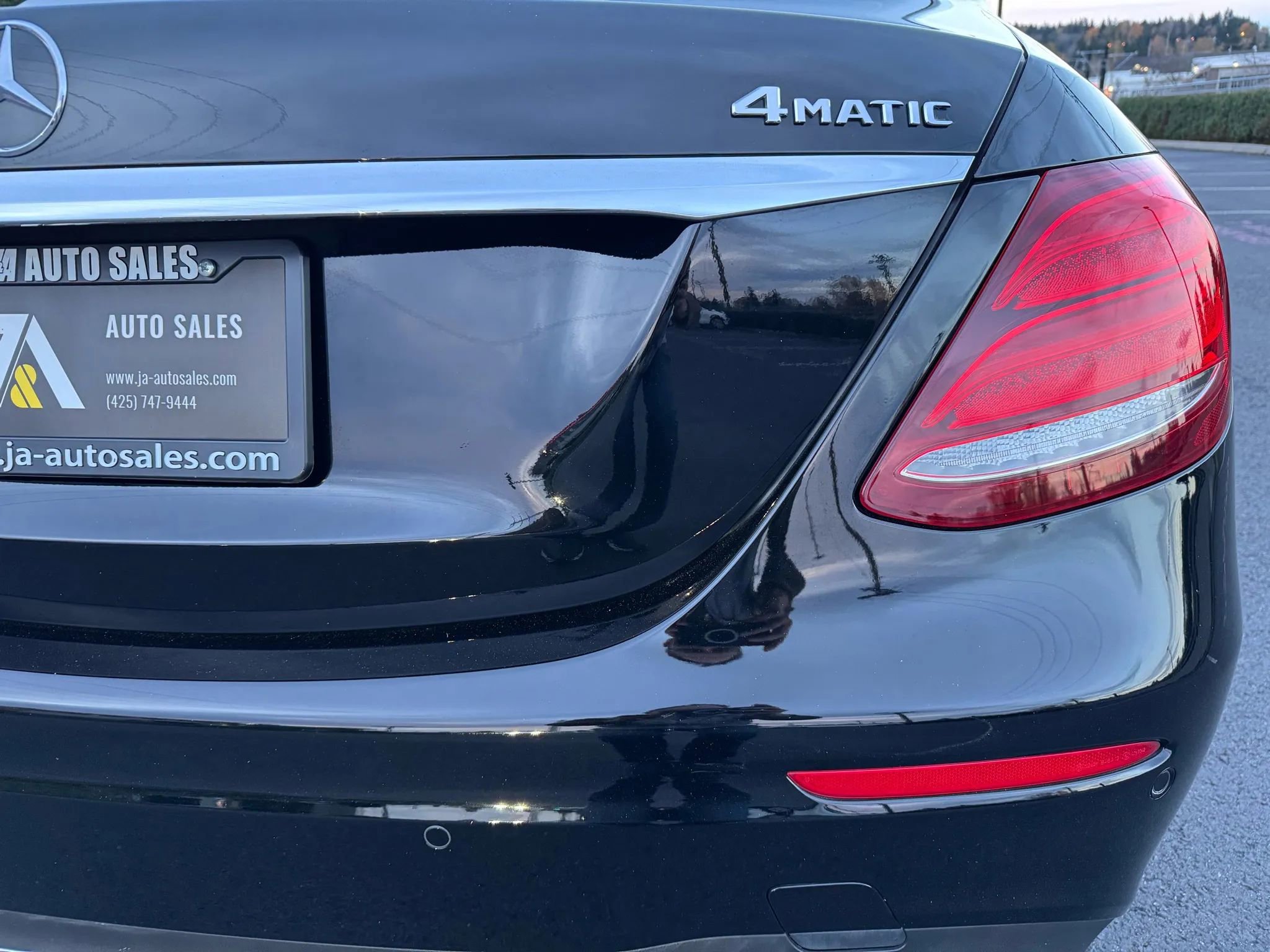 Used 2020 Mercedes-Benz E 350 4MATIC Sedan image 15