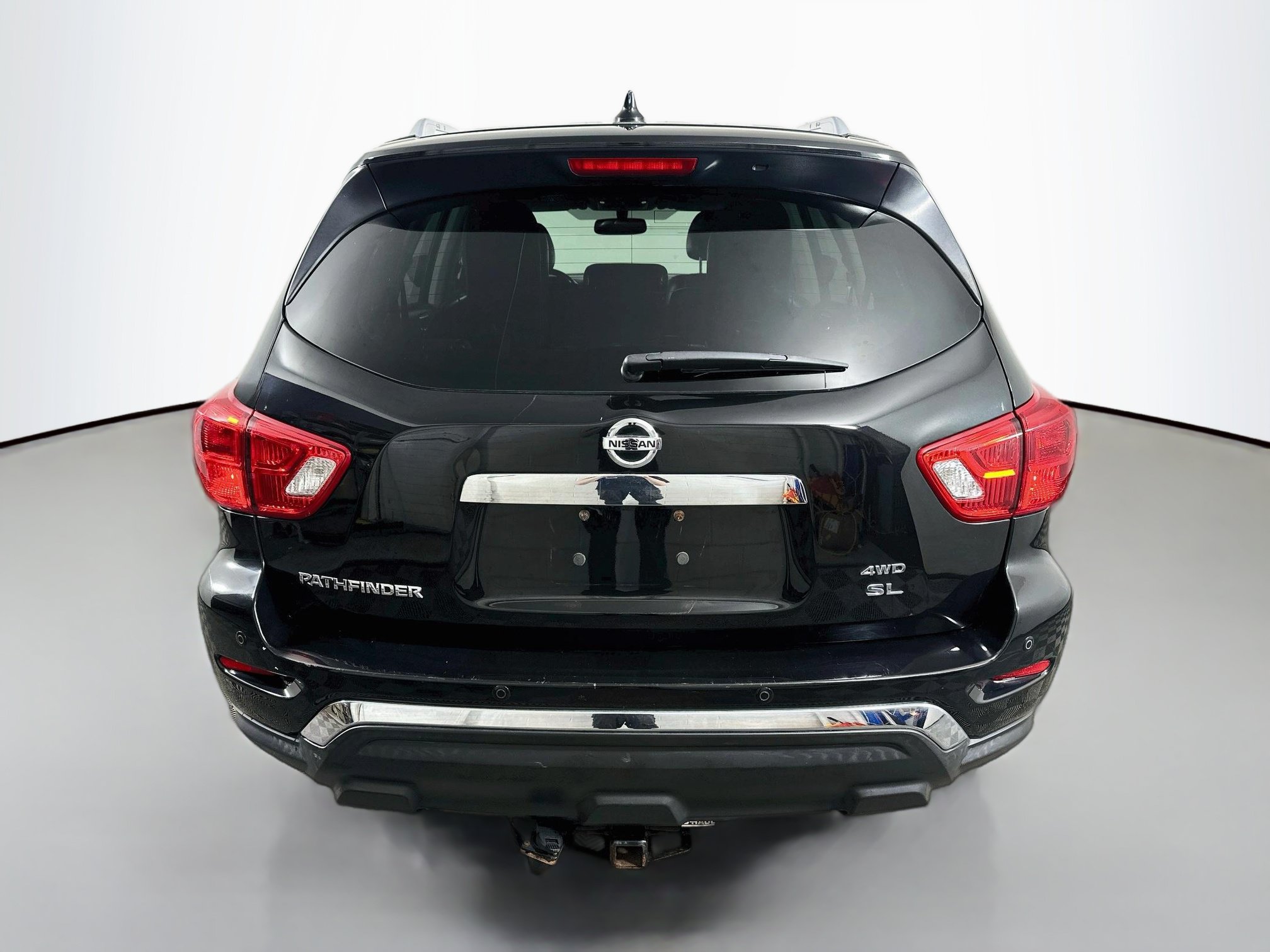 Used 2019 Nissan Pathfinder SL AWD/4WD image 6