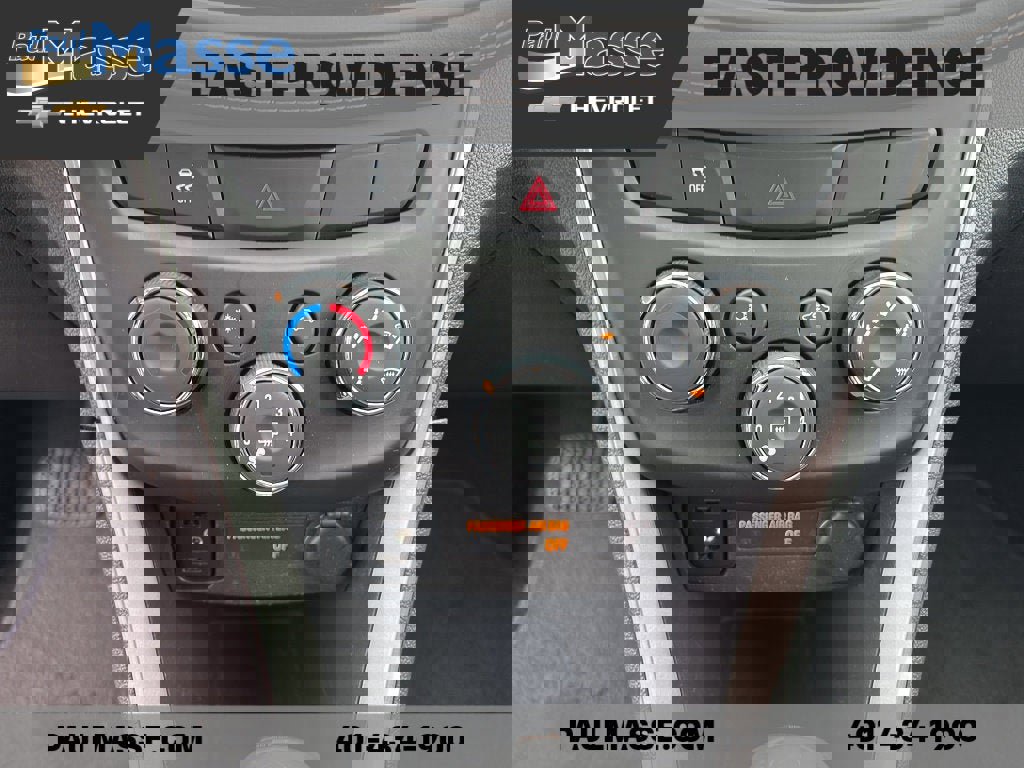 Certified 2022 Chevrolet Trax LT w/ LT Convenience Package image 12