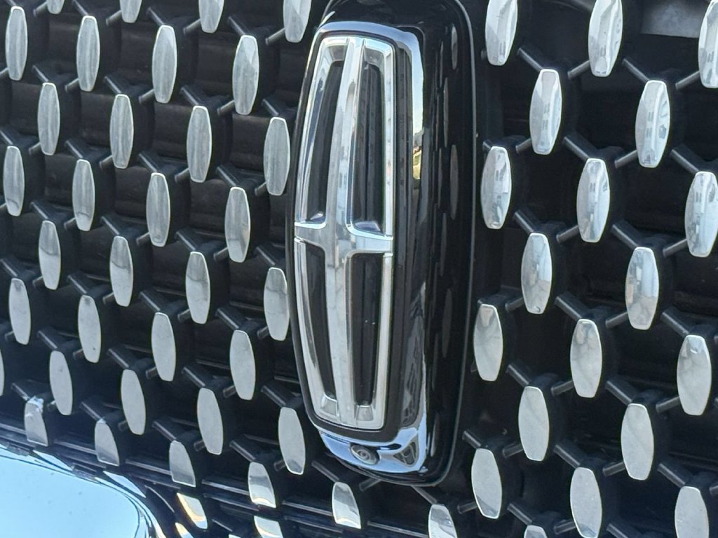 Certified 2023 Lincoln Navigator L Black Label AWD/4WD image 9