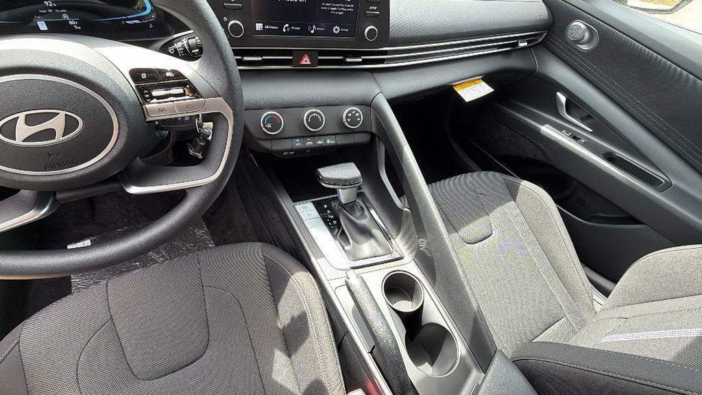 New 2026 Hyundai Elantra SE image 26