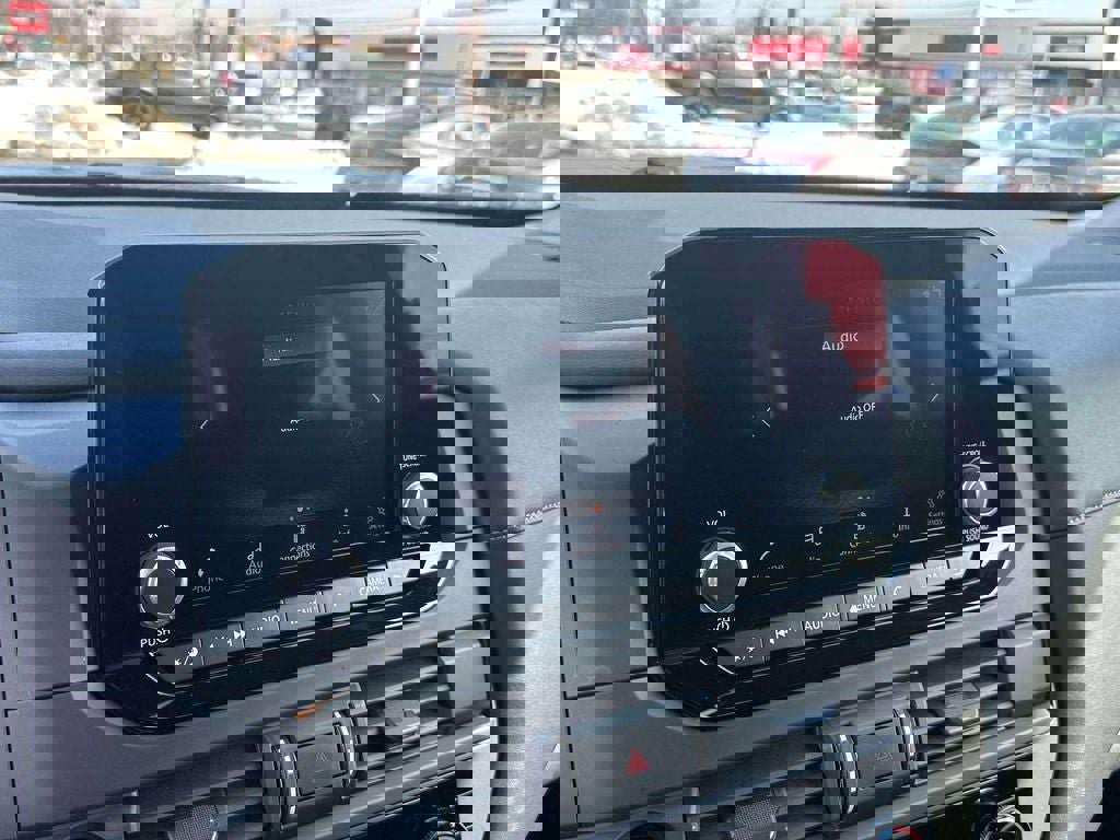 Certified 2025 Nissan Pathfinder S image 26