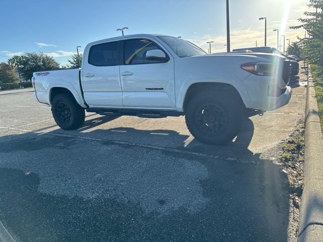 Certified 2022 Toyota Tacoma TRD Sport w/ TRD Premium Sport Package AWD/4WD image 23