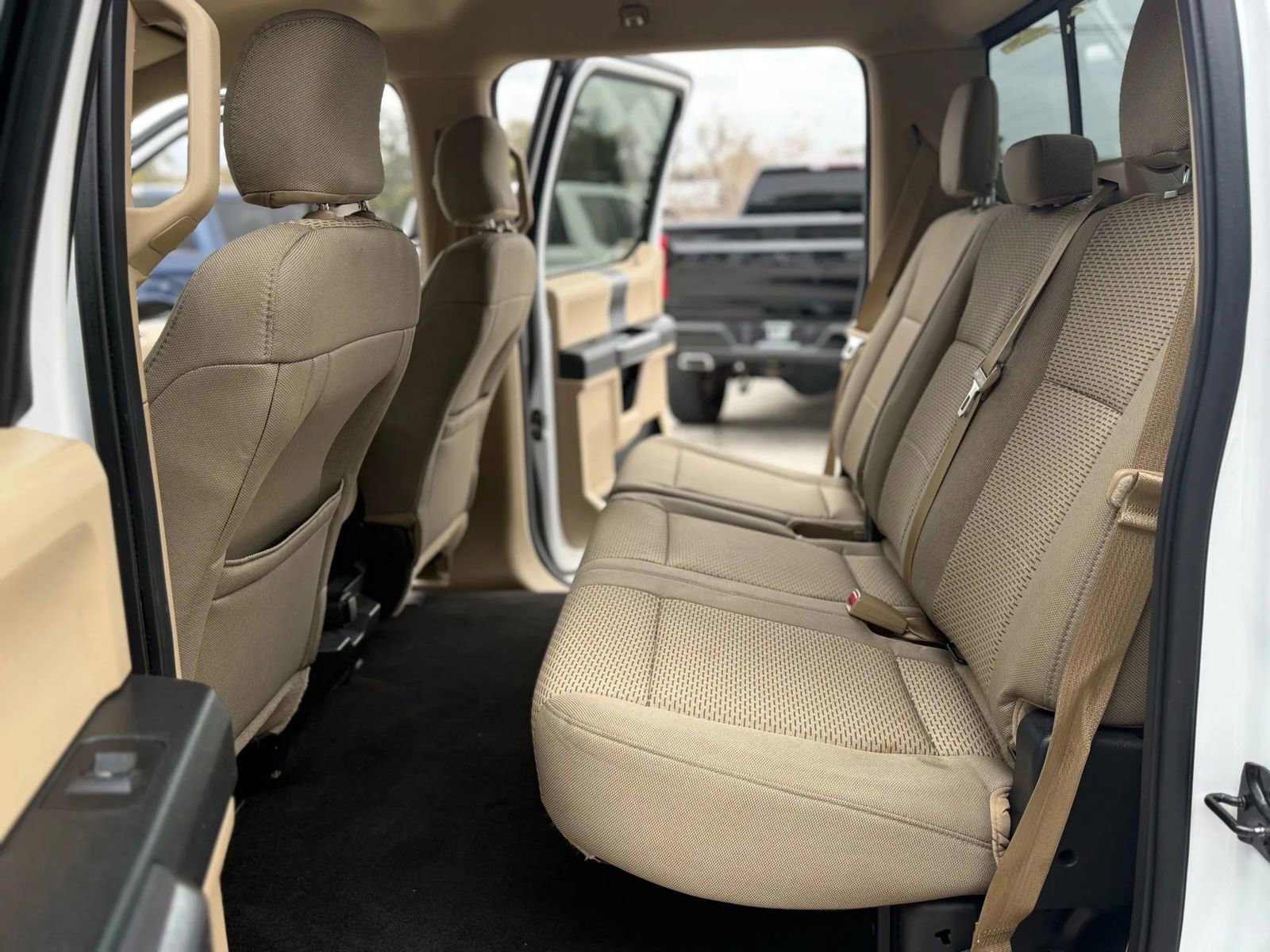 Used 2015 Ford F150 XLT w/ Equipment Group 302A Luxury AWD/4WD image 17