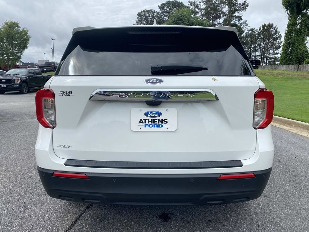 Certified 2024 Ford Explorer XLT RWD image 4