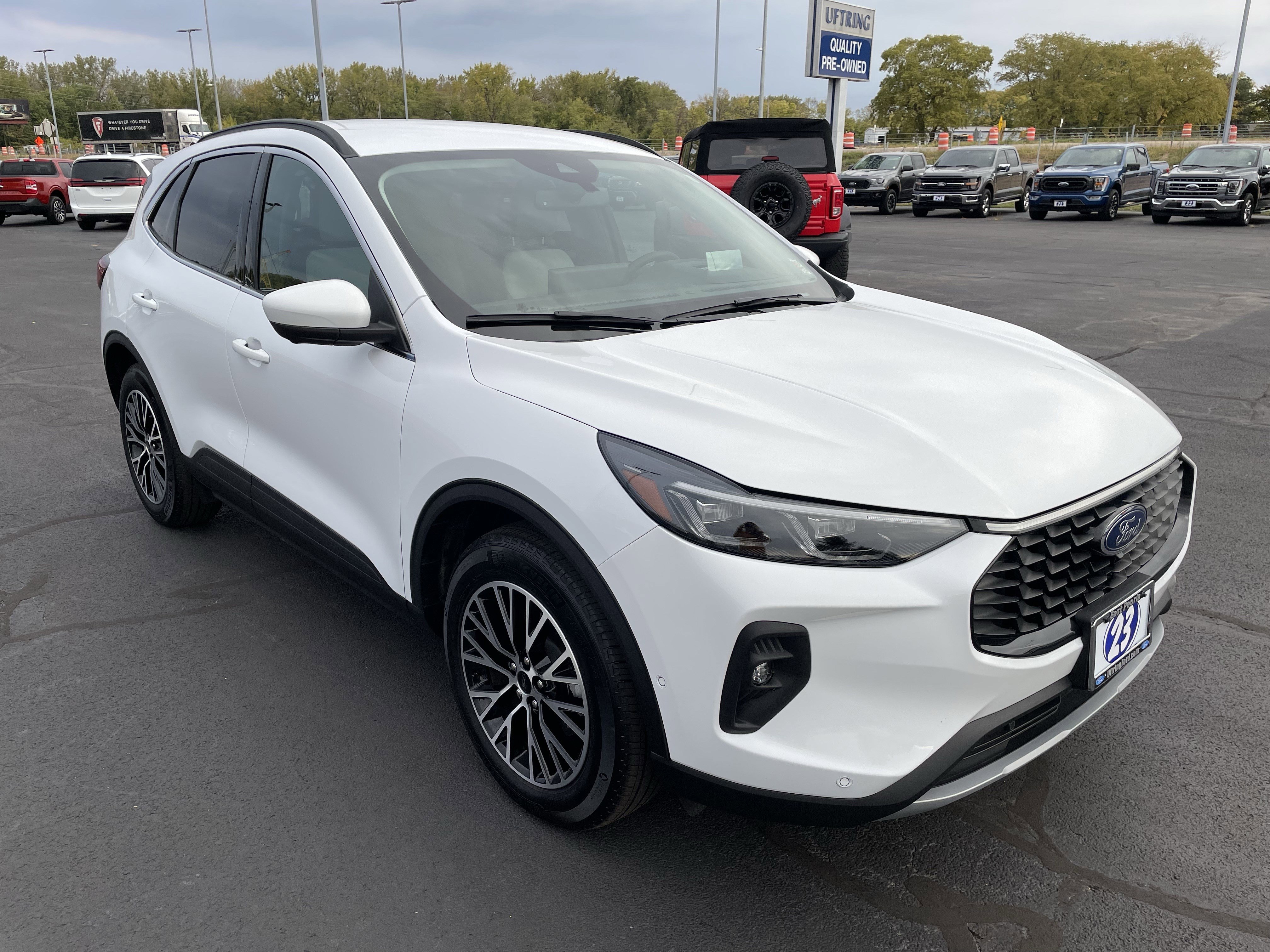 Used 2023 Ford Escape SE w/ PHEV Premium Package image 10