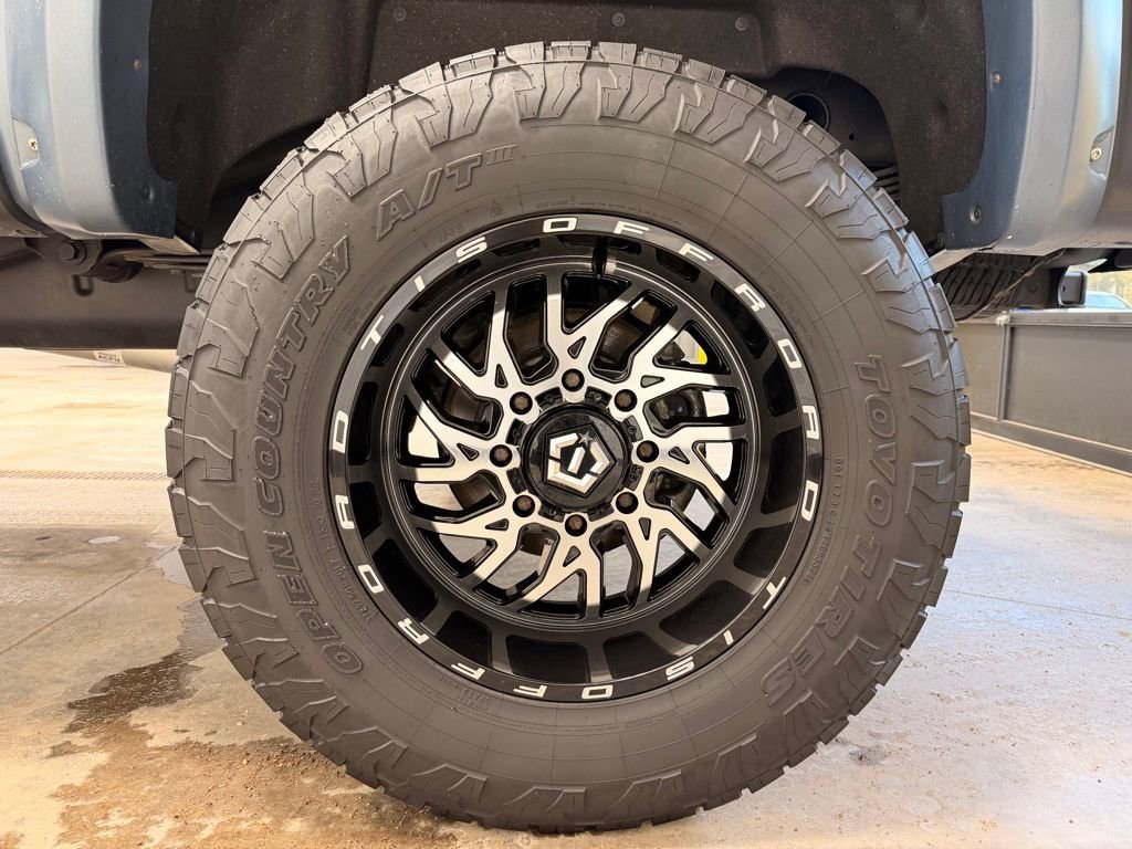 Used 2022 Chevrolet Silverado 2500 High Country w/ Z71 Off-Road Package image 17