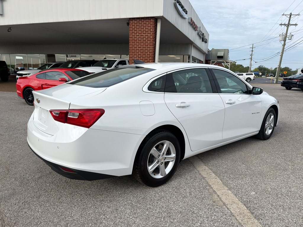 Used 2024 Chevrolet Malibu LS w/ Driver Confidence Package FWD image 5