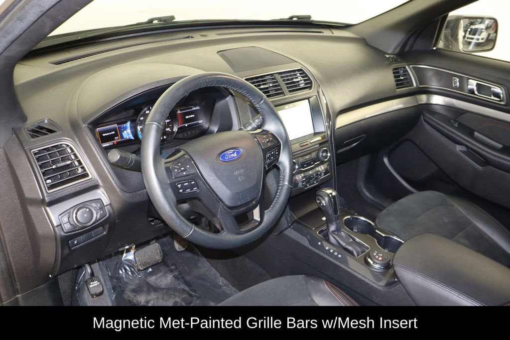 Used 2018 Ford Explorer XLT w/ Equipment Group 202A image 29